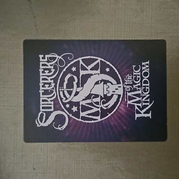 The Queen of Hearts's Card Army Sorcerer's of The Magic Kingdom Card - Picture 2 of 2
